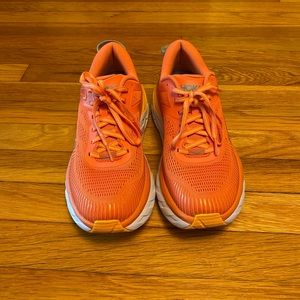 Hoka women’s BONDI 7 running sneakers